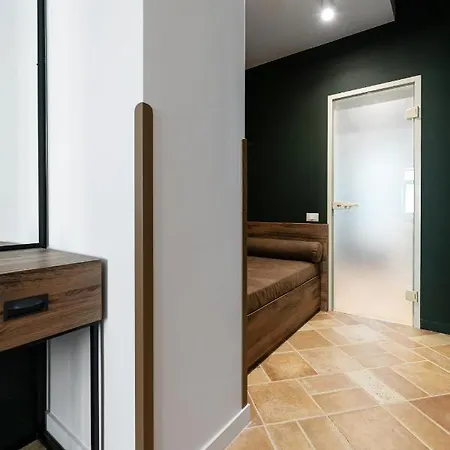 Szálloda Oysters & Bubbles Gastro Hotel. Rynok Square