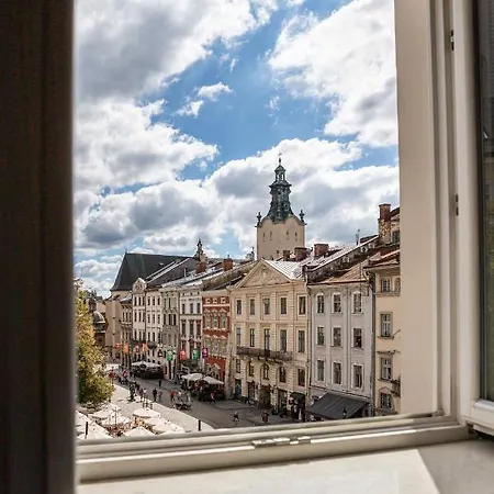 Oysters & Bubbles Gastro Hotel. Rynok Square Szálloda Lviv