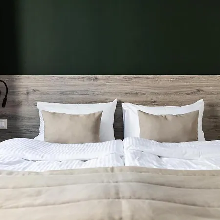 Ξενοδοχείο Oysters & Bubbles Gastro Hotel. Rynok Square *