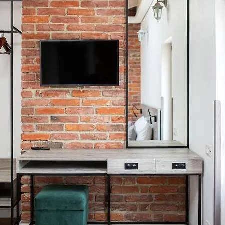 Oysters & Bubbles Gastro Hotel. Rynok Square Ξενοδοχείο *