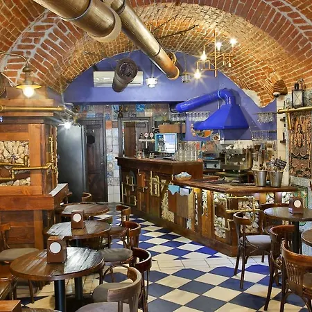 Hotel Oysters & Bubbles Gastro Hotel. Rynok Square *