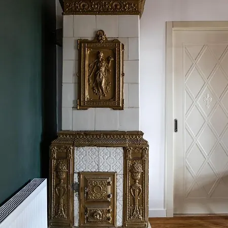 Oysters & Bubbles Gastro Hotel. Rynok Square Hotel Lviv