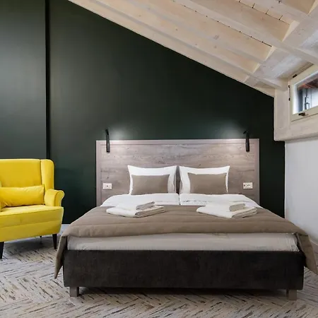 Oysters & Bubbles Gastro Hotel. Rynok Square Lemberg