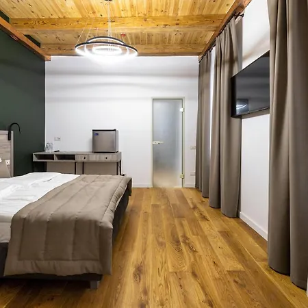 Oysters & Bubbles Gastro Hotel. Rynok Square Hotel *