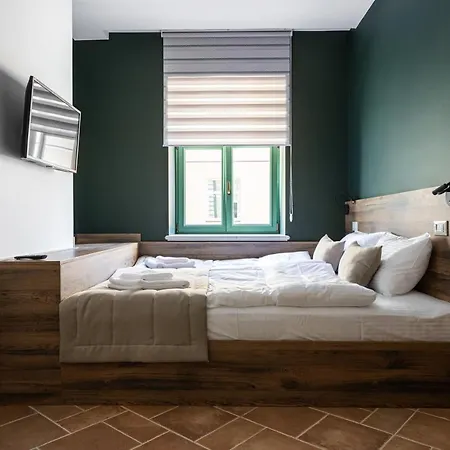 Ξενοδοχείο Oysters & Bubbles Gastro Hotel. Rynok Square *