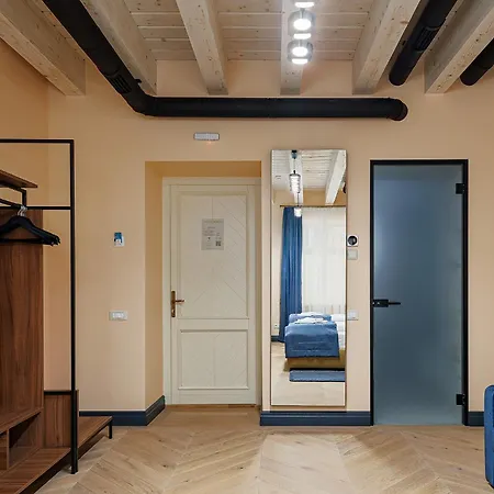 Ξενοδοχείο Oysters & Bubbles Gastro Hotel. Rynok Square