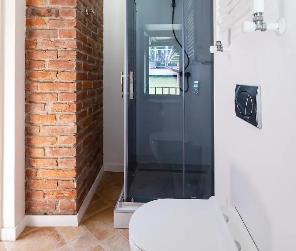 Oysters & Bubbles Gastro Hotel. Rynok Square リヴィウ