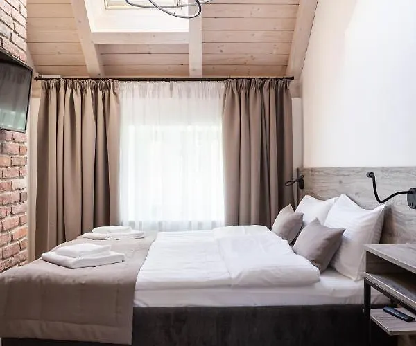 Oysters & Bubbles Gastro Hotel. Rynok Square * Lvov