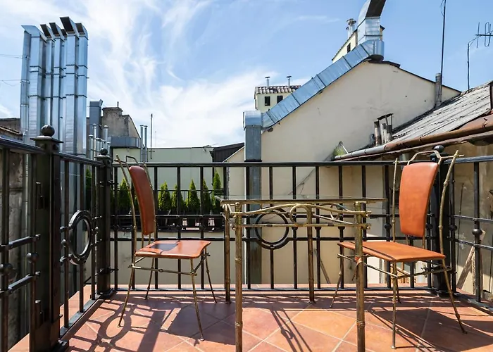 Oysters & Bubbles Gastro Hotel. Rynok Square リヴィウ