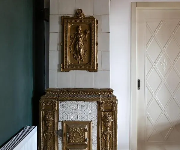 Oysters & Bubbles Gastro Hotel. Rynok Square Hotel Lvov