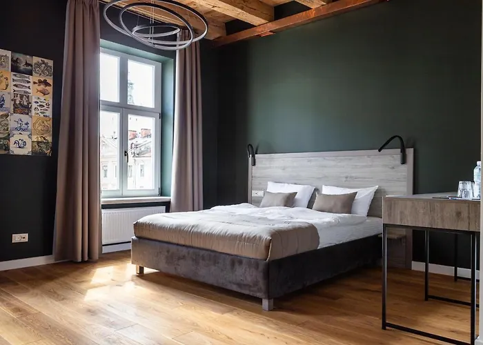 ホテル Oysters & Bubbles Gastro Hotel. Rynok Square