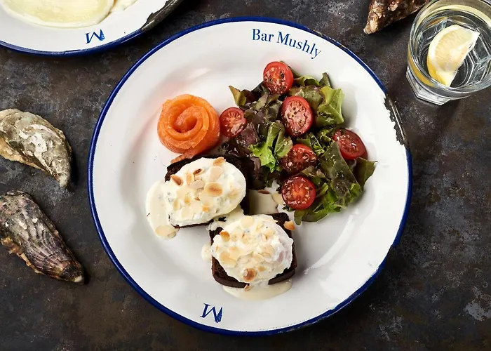 ホテル Oysters & Bubbles Gastro Hotel. Rynok Square *