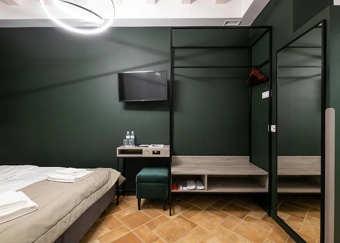 Hotel Oysters & Bubbles Gastro Hotel. Rynok Square