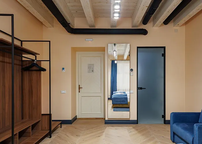 ホテル Oysters & Bubbles Gastro Hotel. Rynok Square