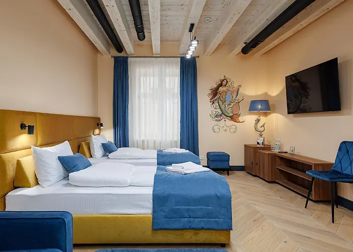 Oysters & Bubbles Gastro Hotel. Rynok Square Hotel *