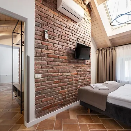 호텔 Oysters & Bubbles Gastro Hotel. Rynok Square 리비프