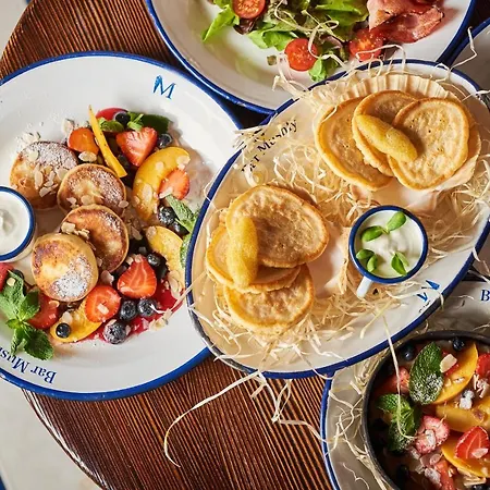 호텔 Oysters & Bubbles Gastro Hotel. Rynok Square 리비프