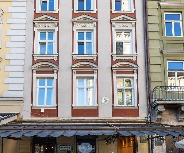 Hotel Oysters & Bubbles Gastro Hotel. Rynok Square *