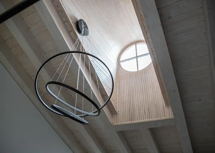 Oysters & Bubbles Gastro Hotel. Rynok Square Hotel