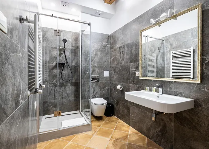 Oysters & Bubbles Gastro Hotel. Rynok Square Hotel Lviv