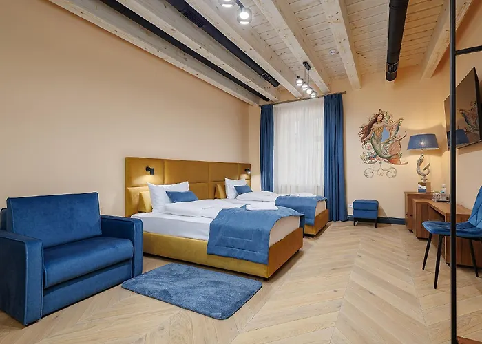 Oysters & Bubbles Gastro Hotel. Rynok Square Hotel *